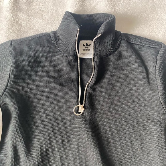 Adidas high-low long sleeve zip up crop top - Picture 3 of 6